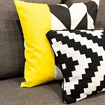 Bnbholder Black & Yellow Design Sol