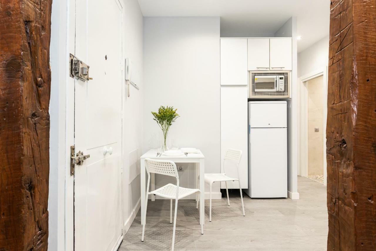Bnbholder Black & Yellow Design Sol Apartment